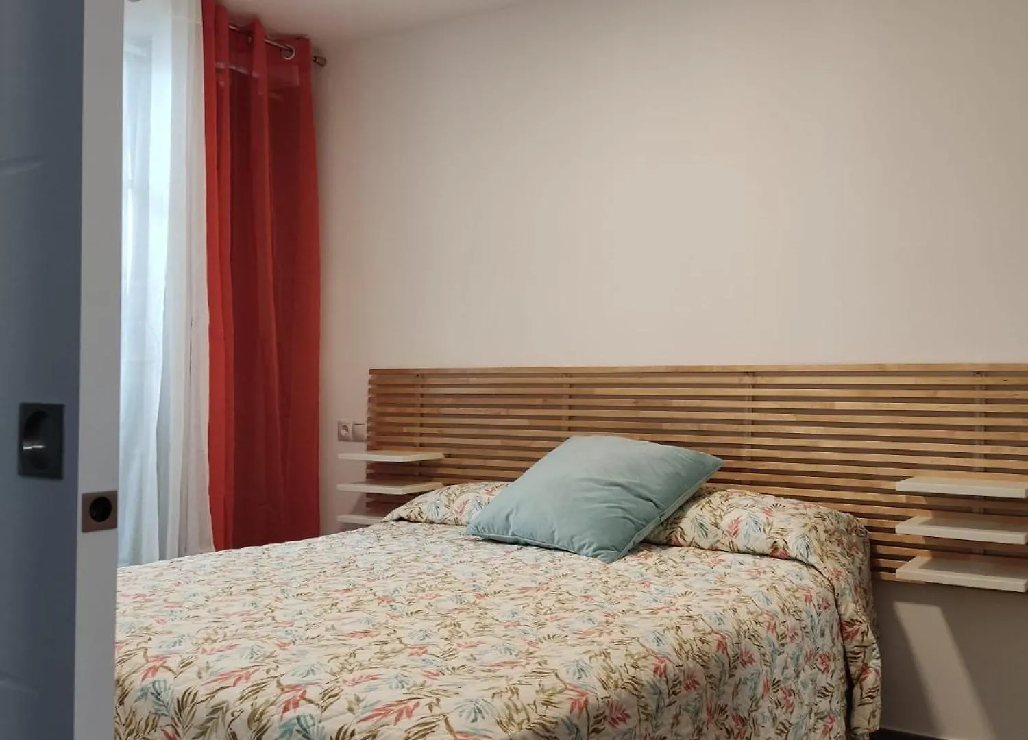 公寓 Apartamento Centrico A 150 Metros De La Playa 丰希罗拉 西班牙